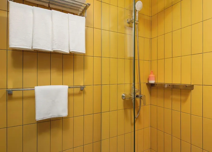 Lyf Malate Managed By The Ascott Limited 3* マニラ市