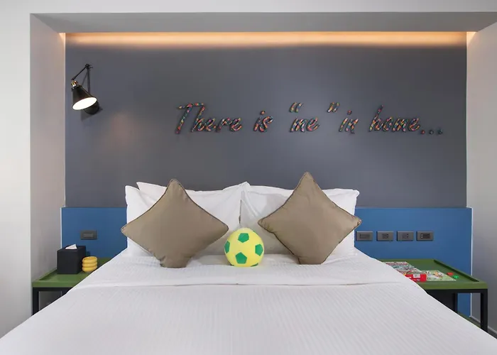 Lyf Malate Managed By The Ascott Limited Manila